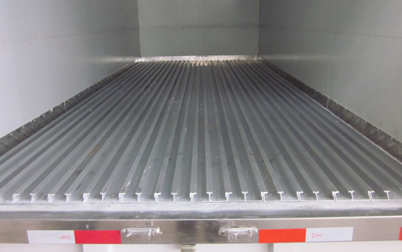 <a href=http://m.wuxinglock.com/lcc/ target=_blank class=infotextkey>冷藏車</a>通風槽,冷藏車地板通風槽圖片